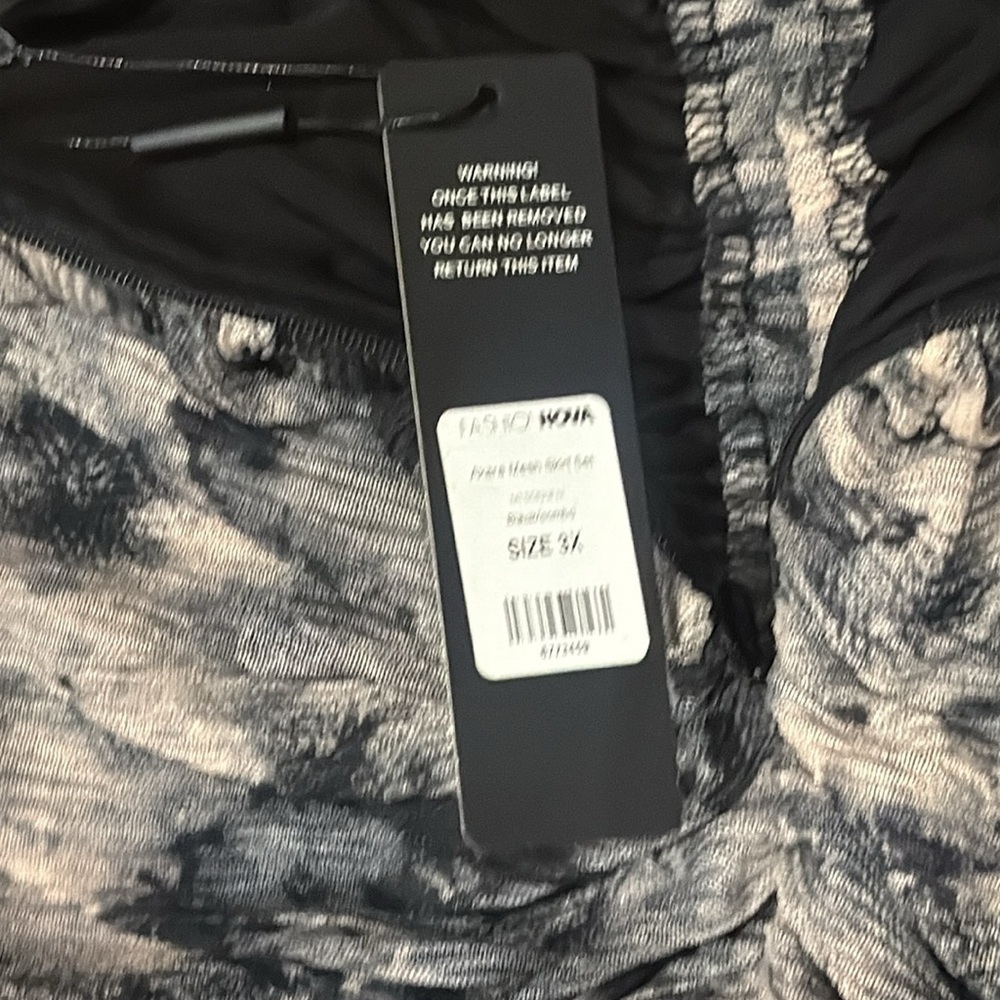 NWT! 3X Fashion Nova Gray and Black Ruched Asymmetrical - Picture 10 of 10
